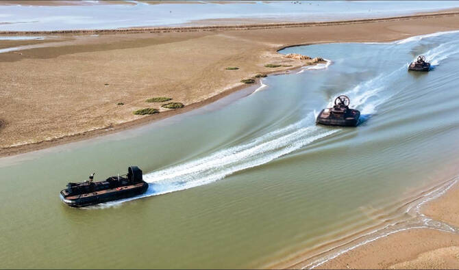 Griffon 2400 TD hovercraft