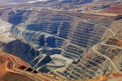 “A meeting between Himalayan Earth Exploration and Nova Minerals officials announcing a Pak–U.S. partnership for critical mineral exploration.”