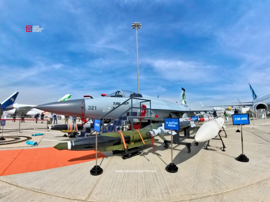 A Pakistan Air Force JF-17 Thunder Block-III fighter jet showcased at Dubai Airshow 2025, highlighting Pakistan’s advanced aerospace capabilities and rising export success.